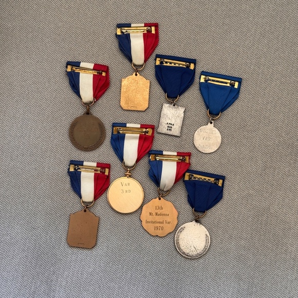 Vintage Lot of 8 Track and Field Running Runner Medals - Picture 8 of 8